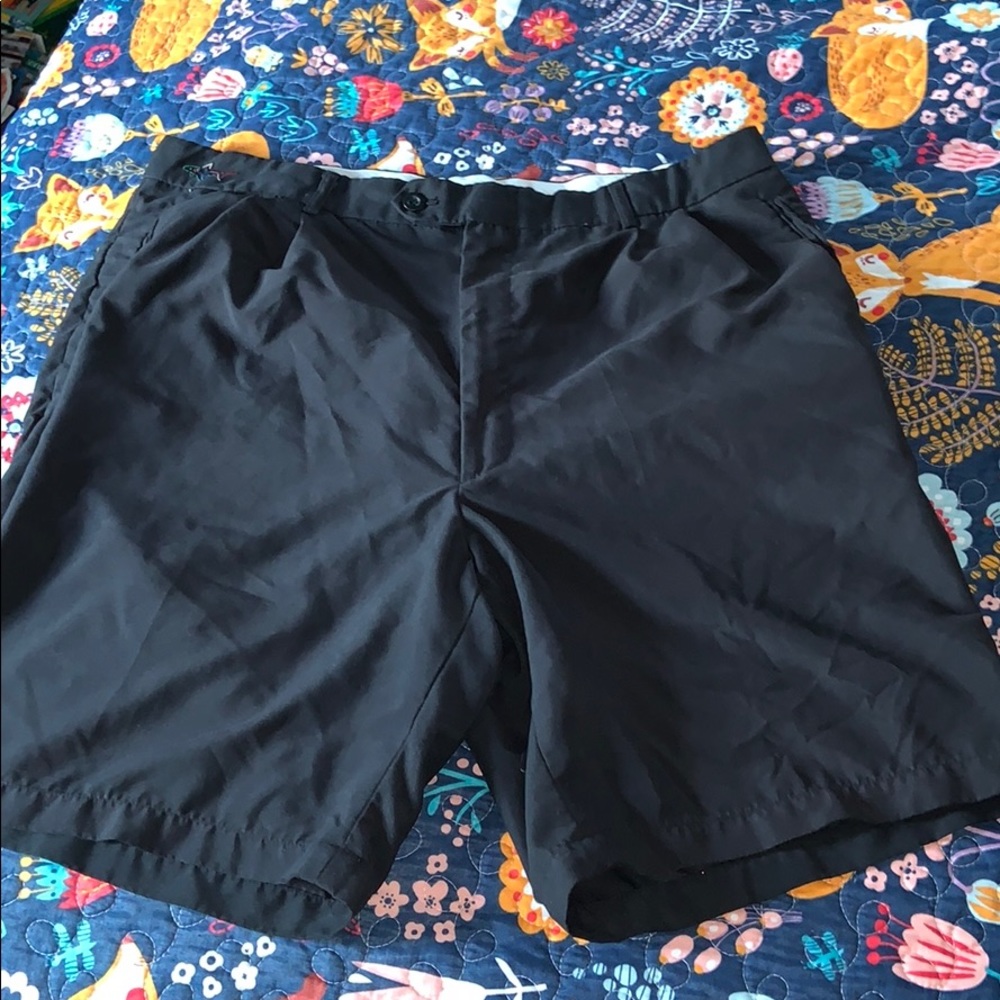 Greg Norman golf shorts men’s 38 waist black pleat